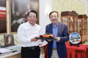 冯兴亚再会任正非